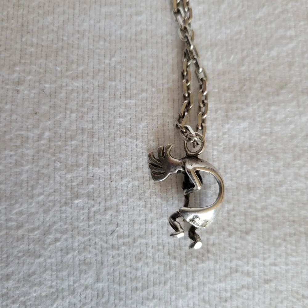 Vintage Sterling Silver Kokopelli necklace - Picture 5 of 7